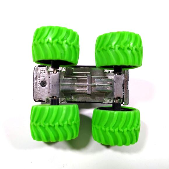 VTG Road Champs Monster Truck Lot Night Runner & Black Chevy Body w Green Tires - Picture 5 of 6